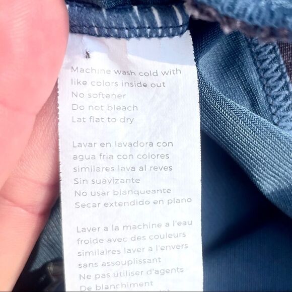 Fabletics Powertouch Light Front Twist Tank - Picture 7 of 7